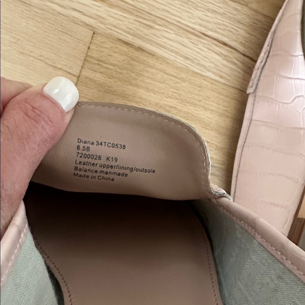 Taryn Rose Women’s Collection Diana Croc Leather Loafer Light Pink Size 8.5 - Picture 9 of 9